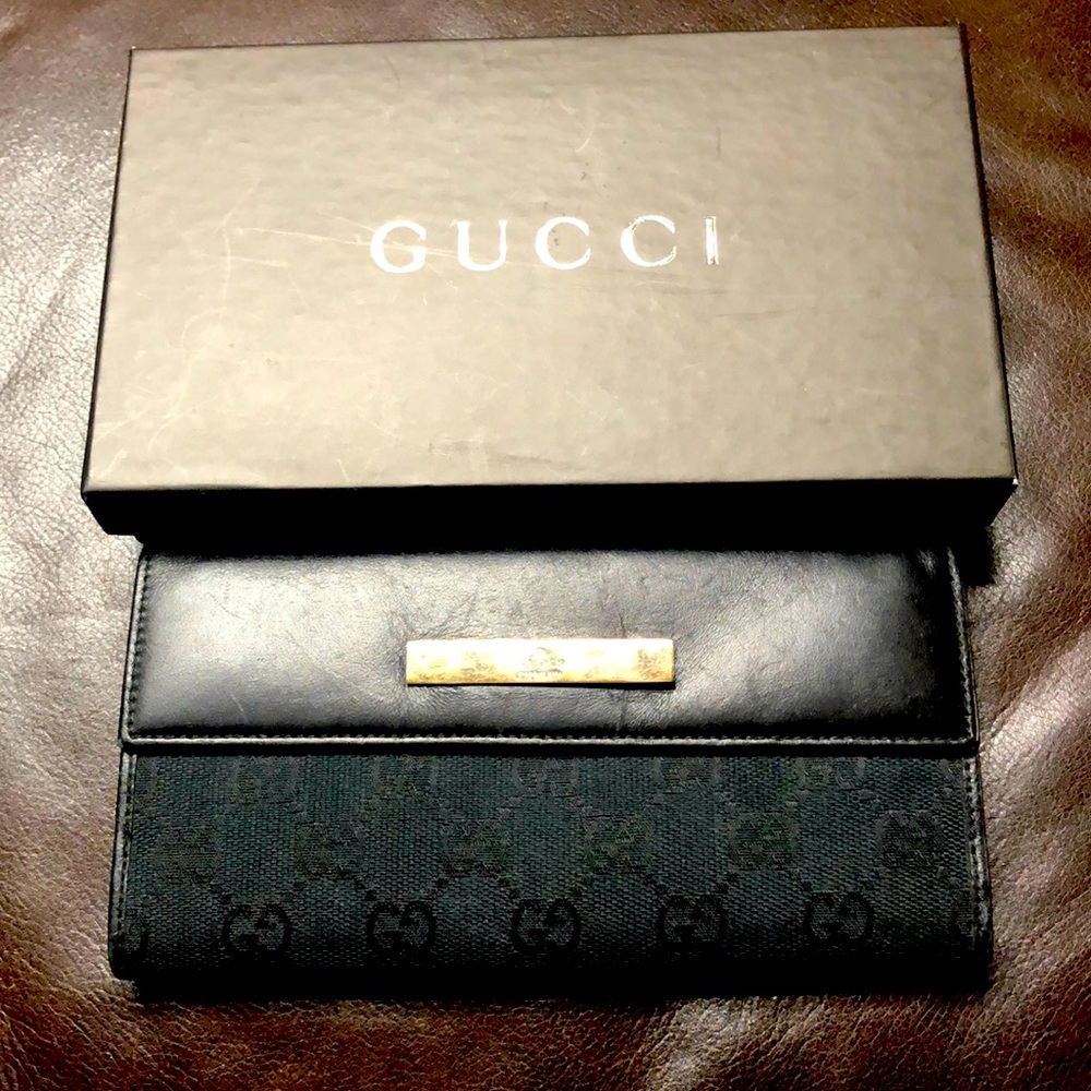 Gucci wallet vintage from early 2000